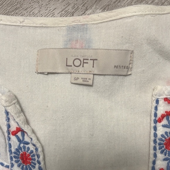 LOFT Sleeveless Blouse with Cream and Blue-Red Pattern - Picture 2 of 3